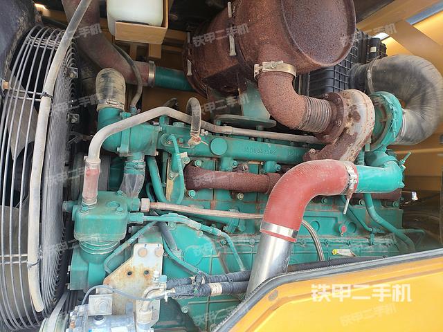 发动机右侧（整机外观及大件）