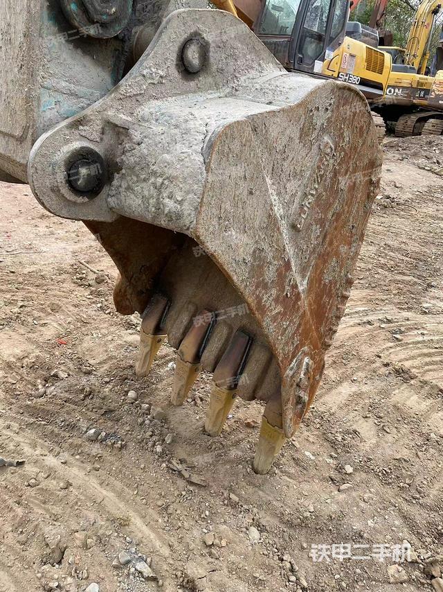 大臂整体 右侧（工作和回转装置）