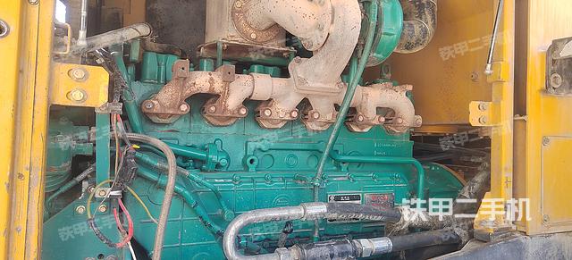 发动机右侧（整机外观及大件）