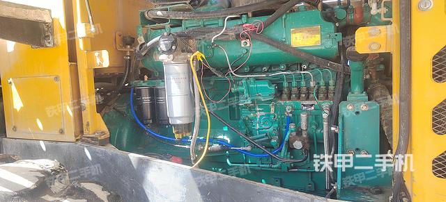 发动机左侧（整机外观及大件）