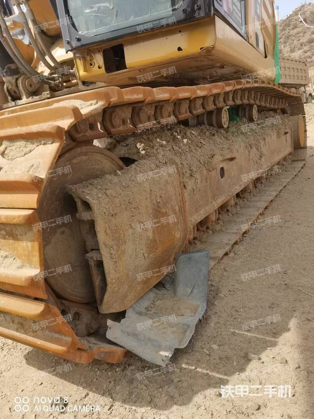 单侧履带整体（整机外观）