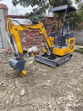 成都市出售 犀牛重工 XN18 挖掘机