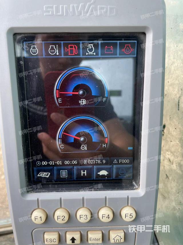 座椅后部（驾驶室部分）