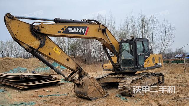 三一重工SY215C挖掘机