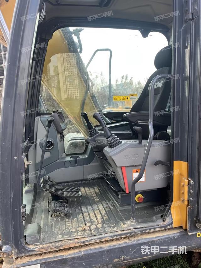 驾驶室整体（整机外观）