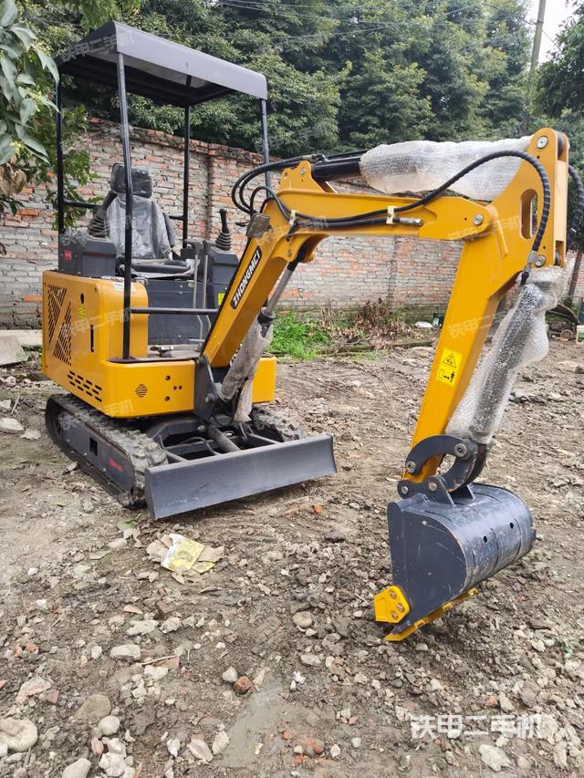 整机右后45°（整机外观）