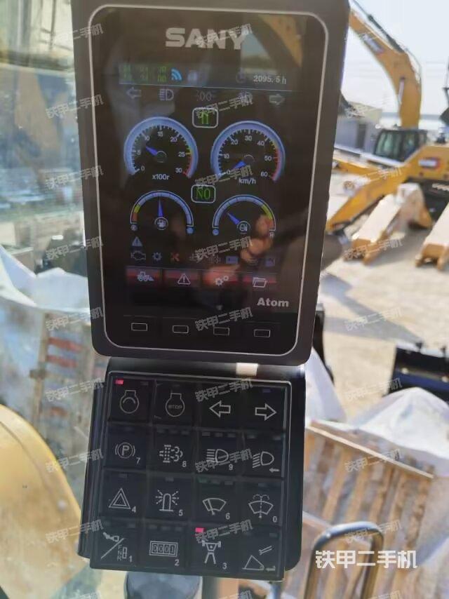 驾驶室工作台（整机外观及大件）