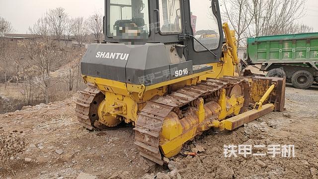 整机右后45°（设备外观及核心部件）