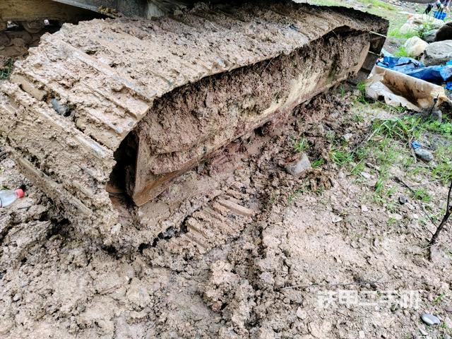 右侧履带整体（行走机构）