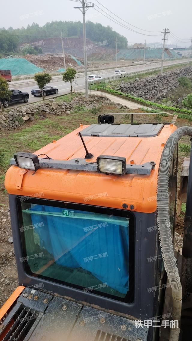 单侧履带整体（整机外观）