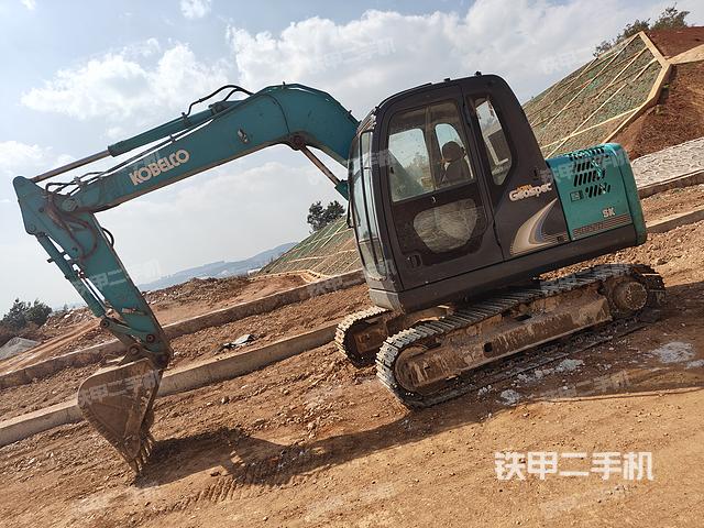 神钢SK75-8挖掘机