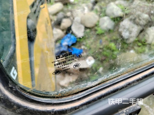 驾驶室正侧（驾驶室部分）