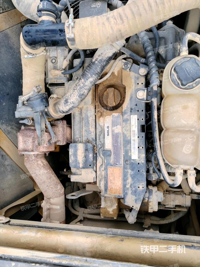 发动机室（上车部件）