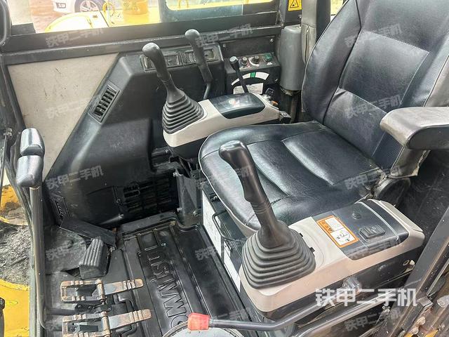 驾驶室整体（整机外观）