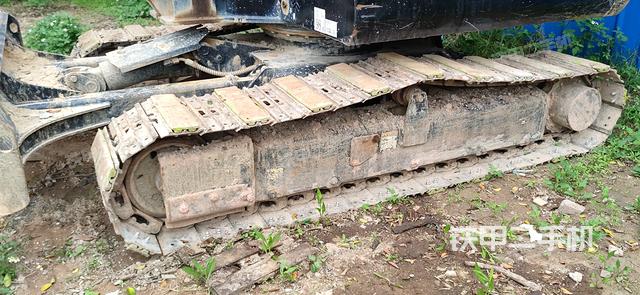 单侧履带整体（整机外观）