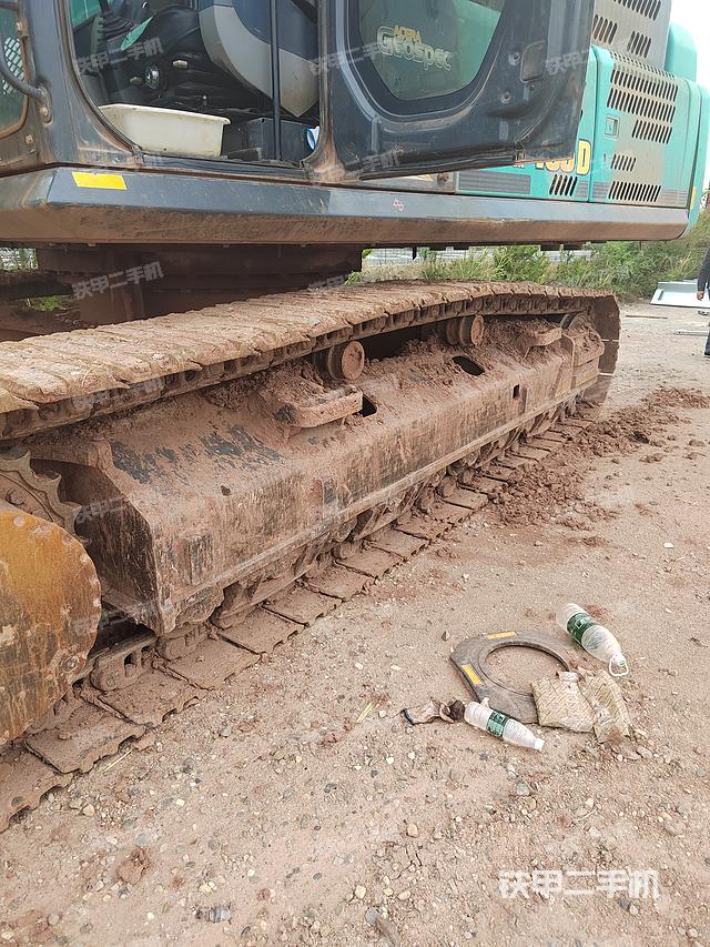 单侧履带整体（整机外观）