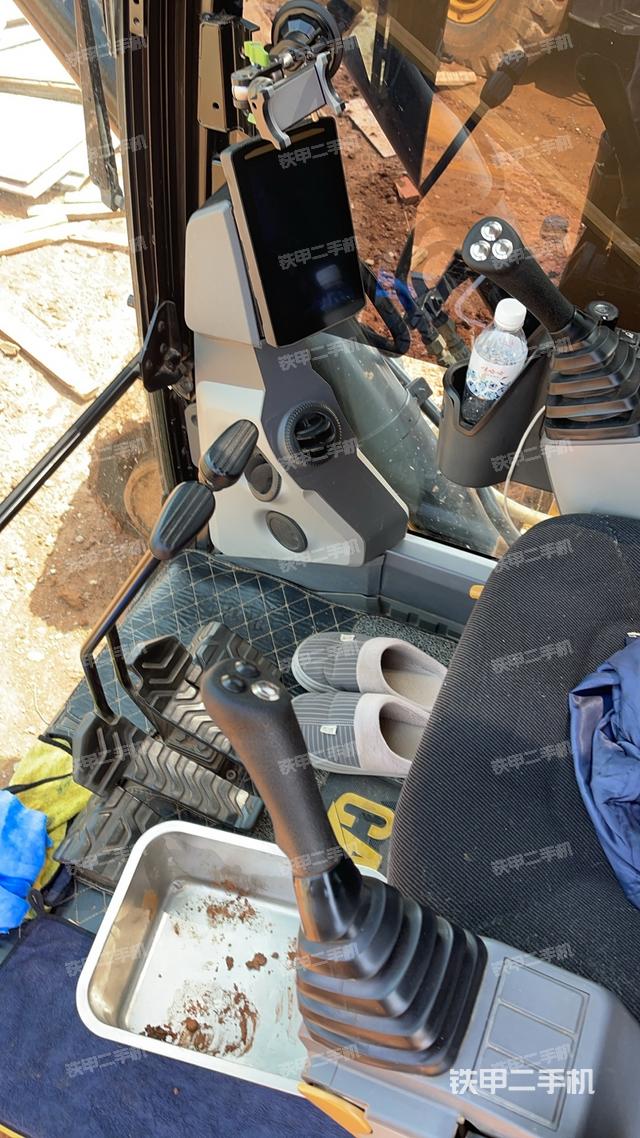 驾驶室整体（整机外观）