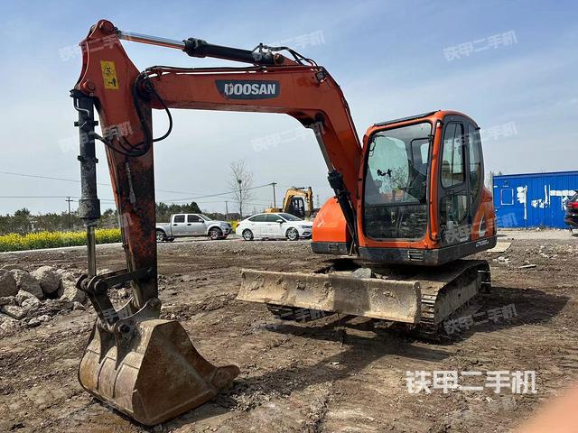 斗山DX88-9C挖掘机
