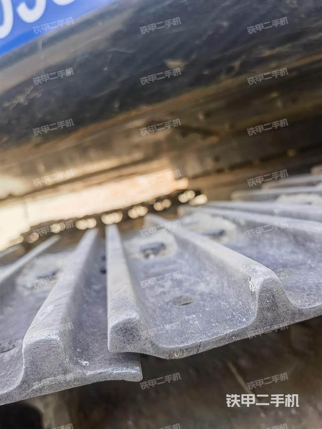 单侧履带整体（整机外观）