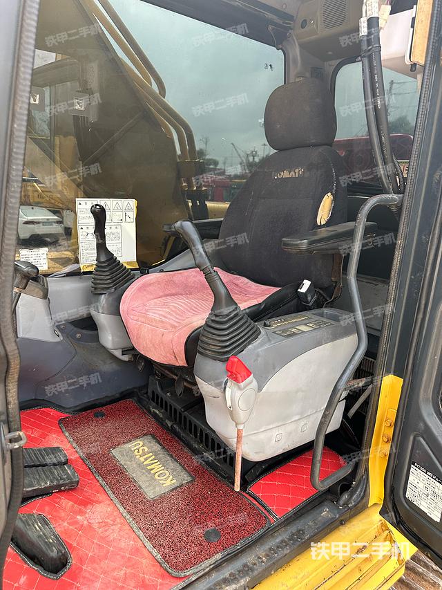 驾驶室整体（整机外观）