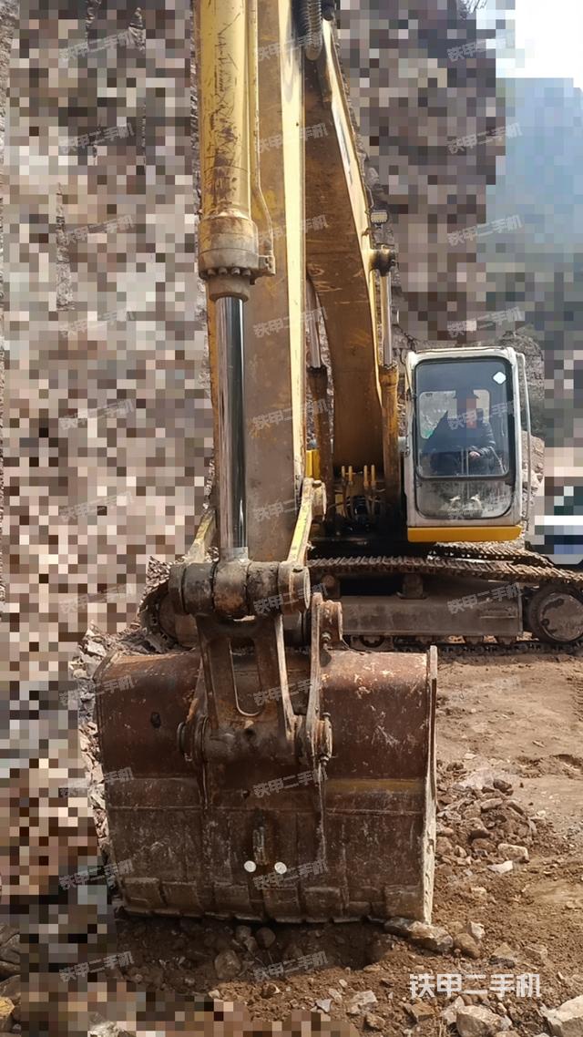 住友SH200-3挖掘機(jī)