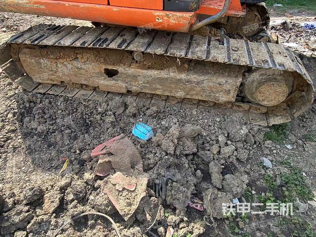 单侧履带整体（整机外观）