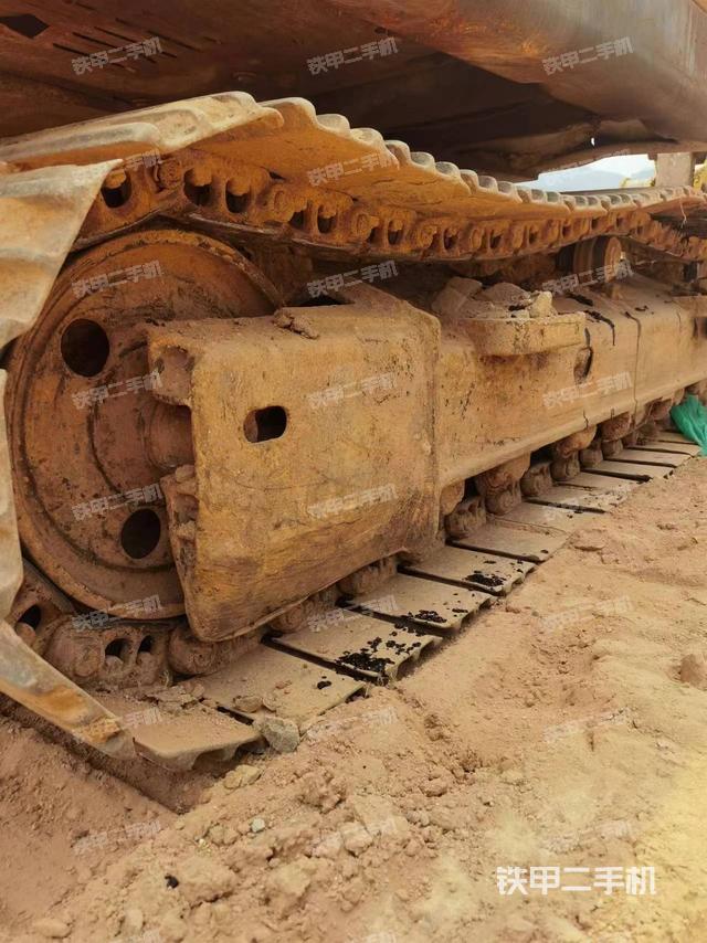 单侧履带整体（整机外观）