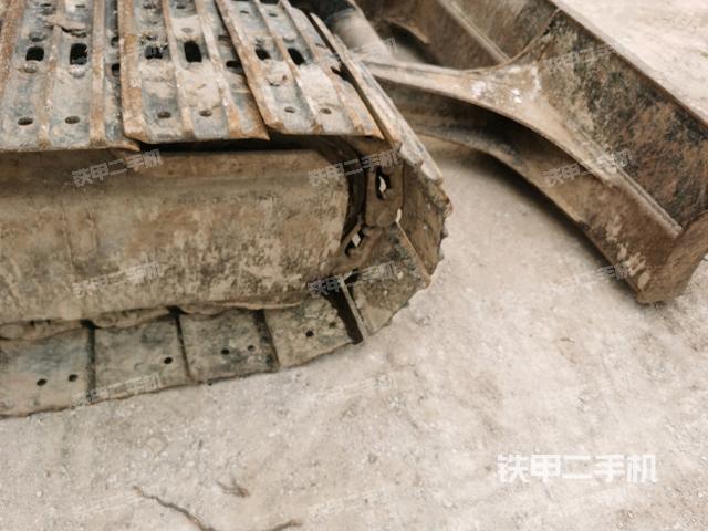 右驅(qū)動(dòng)輪（行走機(jī)構(gòu)）