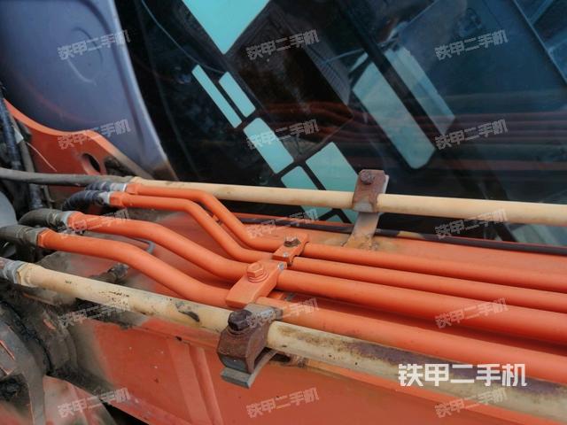 大臂背部俯視（工作和回轉(zhuǎn)裝置）