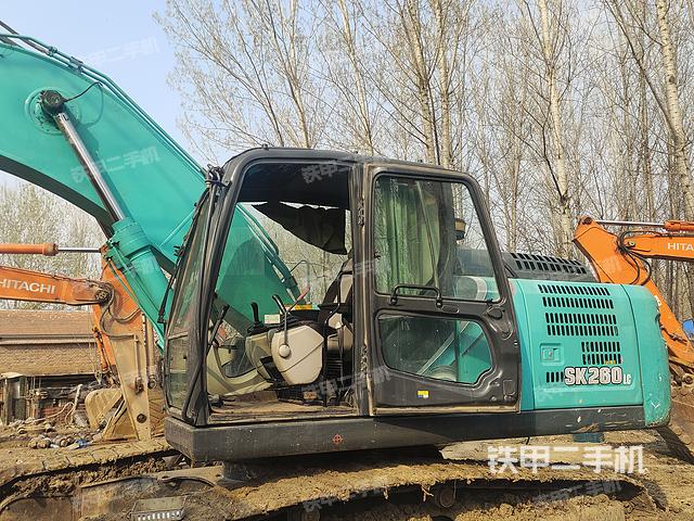 驾驶室整体（整机外观）