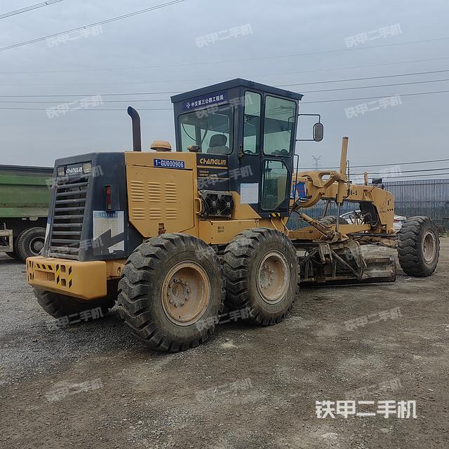 整机右后45°（设备外观及核心部件）