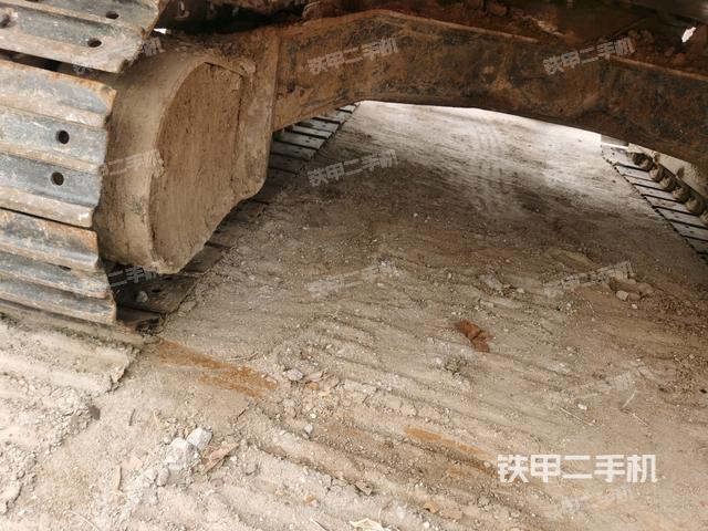 右側(cè)履帶整體?（行走機(jī)構(gòu)）