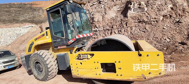 整机右后45°（设备外观及核心部件）