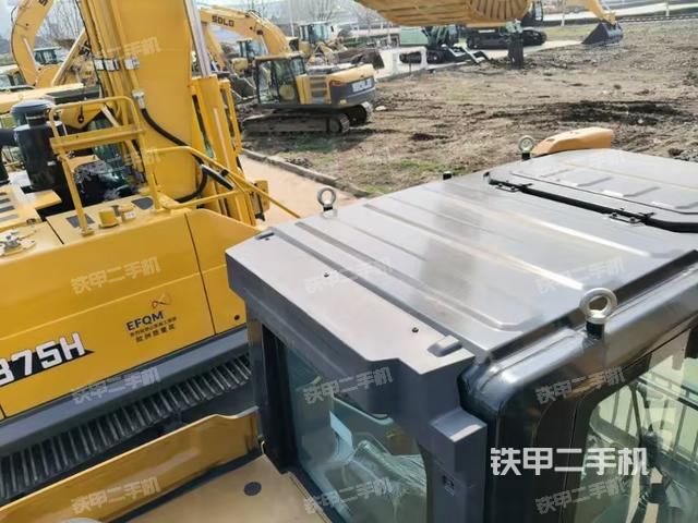 驾驶室顶部（整机外观）