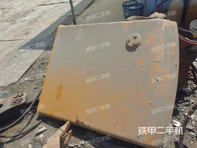 驾驶室顶部（整机外观）