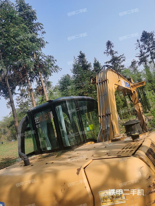 驾驶室顶部（整机外观）