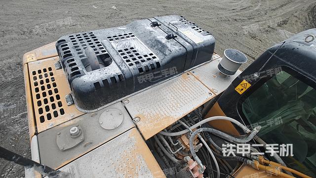 驾驶室顶部（整机外观）