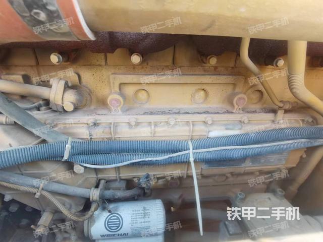 发动机右侧（整机外观及大件）