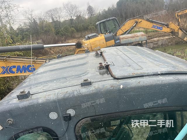 驾驶室顶部（整机外观）