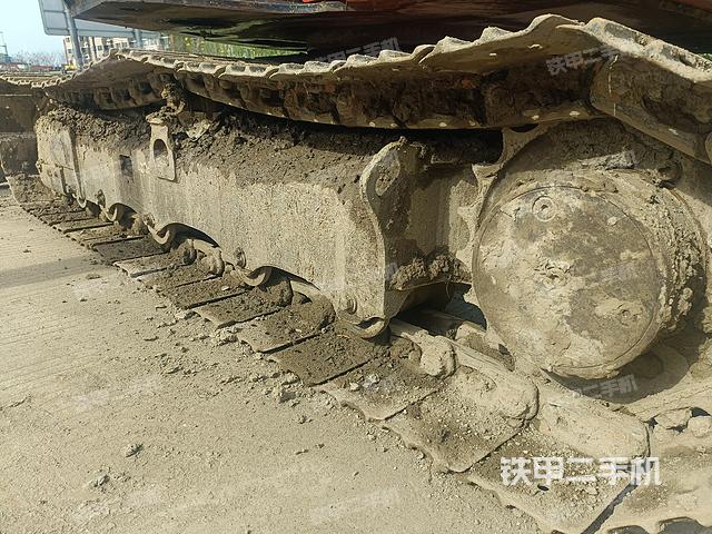 单侧履带整体（整机外观）