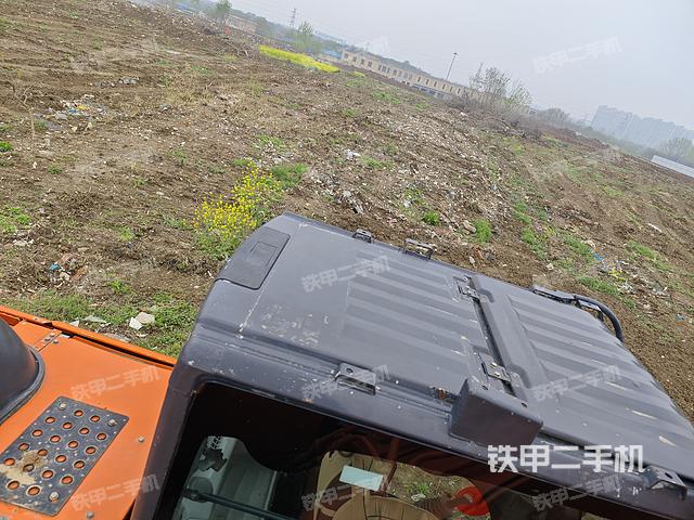 驾驶室顶部（整机外观）