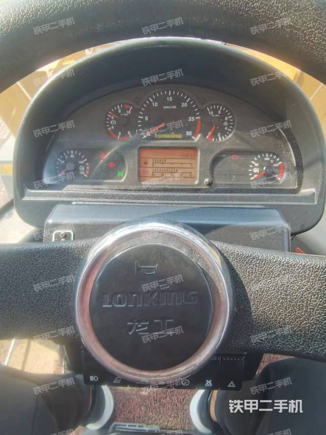 驾驶室操作台（整机外观及大件）