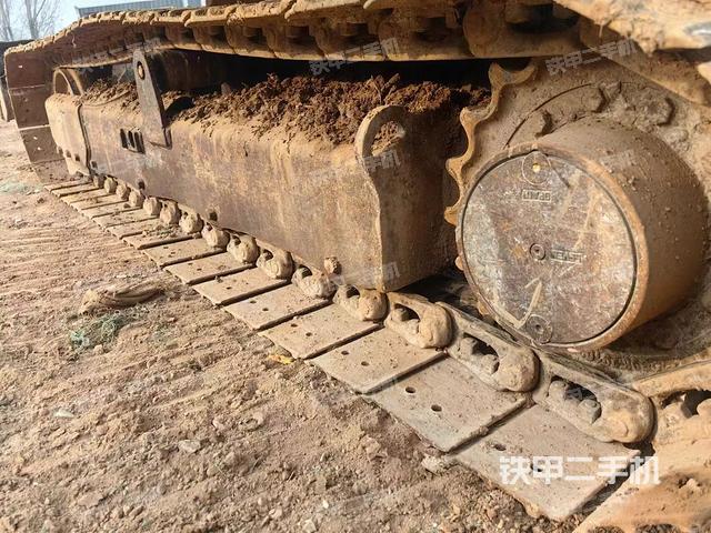 单侧履带整体（整机外观）