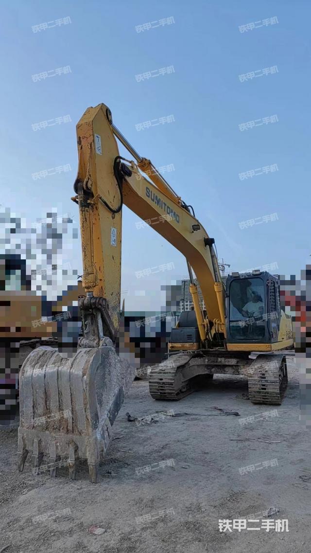 住友SH210-5挖掘机