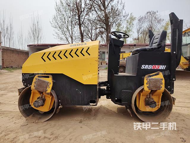 整机左侧（设备外观及核心部件）