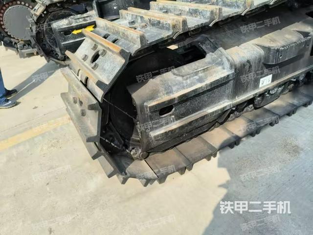 单侧履带整体（整机外观）