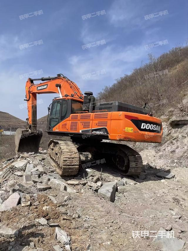 斗山DX500LC-9C挖掘机