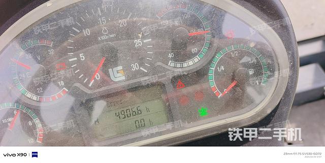 驾驶室操作台（设备外观及核心部件）