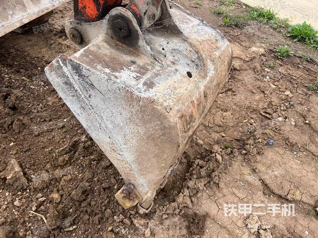 铲斗右后整体（工作和回转装置）