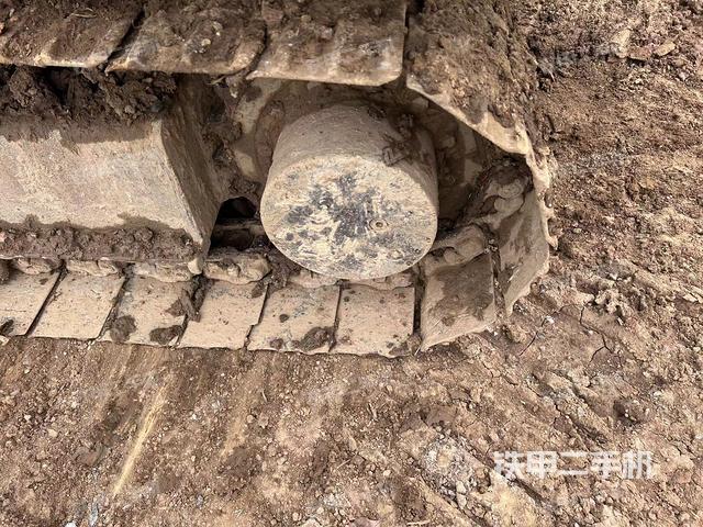 右驱动轮（行走机构）